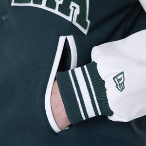 แจ็คเก็ตวาร์ซิตี้แบบยูนิเซ็กส์สไตล์วินเทจปรับแต่งได้ พร้อมป้ายปักเชนิลลี่แบบกลับด้านได้ แจ็คเก็ตบอมเบอร์สำหรับขี่มอเตอร์ไซค์ ด้านหน้าแบบเป็นทางการ - Product Image 4