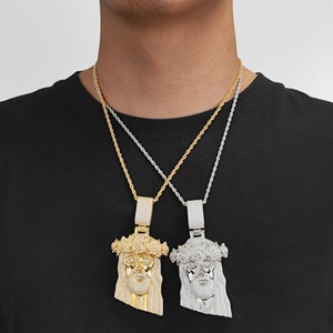 Collar con colgante de Jesús con incrustaciones de circonitas, diseño de rosa, de latón chapado en oro, estilo Hip Hop Bling, diseño floral, joyería con dije religioso cristiano para fanáticos. - Product Image 3