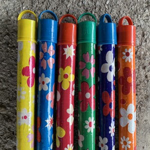 Escoba de Madera Recubierta de PVC Ecológica de 120 cm con Cabezal de Plástico Resistente, Venta al Por Mayor de Fábrica - Product Image 2