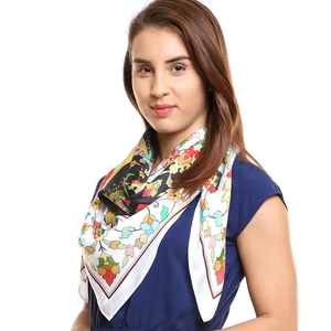 Foulards carrés de mode légers Impression numérique personnalisée Tissu de haute qualité Accessoires élégants pour les commandes en gros - Product Image 1