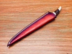 Cuchillo de Filetear Premium Hecho a Mano con Hoja de Acero de Damasco, Borde Dentado, Punta Caída, Mango de Madera, 12 Pulgadas de Longitud Total, Industrial - Product Image 5