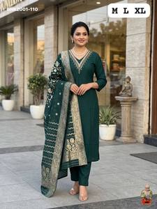 Ensemble Kurti-Pant en soie romaine de qualité supérieure avec travail artisanal Khatli et broderie, et Dupatta imprimée/zari – Fournisseur indien - Product Image 6