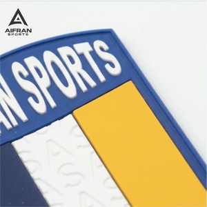 Patch en PVC souple personnalisé Aifran avec dos en velcro pour chapeaux, sacs, vestes, patch logo en caoutchouc 2D 3D, fabricant OEM ODM - Product Image 4