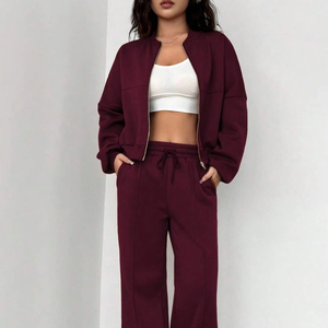 Conjunto deportivo para mujer, corte ajustado, algodón y poliéster, pantalones jogger con cremallera, transpirable, elástico, para entrenamiento y gimnasio. - Product Image 1