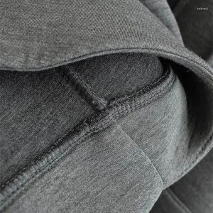 Sweat à capuche zippé streetwear personnalisé en molleton épais 100% coton, coupe oversize, avec poches tendance, pour l'hiver et l'automne - Product Image 4