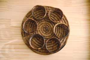 Plato de Servir Redondo de Bambú Estilo Zen Asiático, Pintado a Mano, Apto para Lavavajillas, Ecológico - Product Image 3