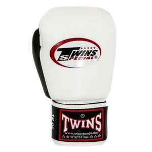 Guantes de Boxeo Muay Thai Hechos a Mano Twins MMA de Alta Calidad en Cuero Genuino de Vaca - Gris - Product Image 3