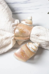 แหวนผ้าเช็ดปากเปลือกหอยงานแต่งงาน แหวนผ้าเช็ดปากสลักชื่อเจ้าสาวเจ้าบ่าว ของตกแต่งโต๊ะแบบส่วนตัว ที่ใส่ผ้าเช็ดปากเปลือกหอยสีเขียว - Product Image 6