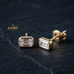 Pendientes de Diamantes Cultivados en Laboratorio con Corte Esmeralda de Zyorio Jewels, Oro de 14K, Certificados por IGI, Regalo de Compromiso Moderno - Product Image 3
