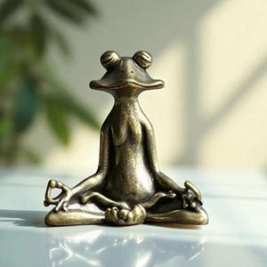 Sculpture de grenouille en position de yoga, figurine abstraite, idéale pour studio de yoga, espace de méditation, décoration de table et décoration originale, provenant d'Inde - Product Image 2