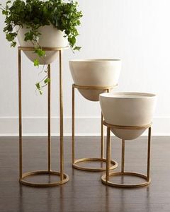 Wall Planters Round Metal Powder Coated Hanging <b>Bracket</b> <b>for</b> Garden Outdoor Use - Product Image 1