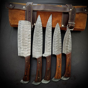 Ensemble de couteaux de chef en acier Damas fabriqués à la main avec étui en cuir, ensemble de couteaux de cuisine élégants pour les passionnés de cuisine - Product Image 5