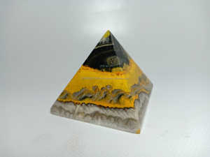 Vente en gros Pyramide de jaspe bourdon naturel d'Indonésie de haute qualité Taille 40x40mm Pierres précieuses Artisanat pratique Cristal de guérison - Product Image 3