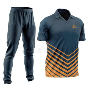 Uniforme de críquet duradero para hombre hecho de una mezcla de poliéster suave, cómodo y de diseño ligero. - Product Image 2