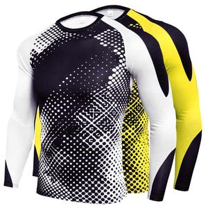Rashguard personnalisé avec design et logo, rashguard respirant pour hommes, rashguards personnalisés respirants pour hommes - Product Image 3