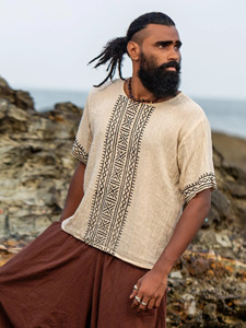 Nouvelle arrivée : chemise kurta en lin kaki pour homme avec broderie géométrique tribale, tunique bohème écologique d'été à manches courtes, t-shirt - Product Image 2
