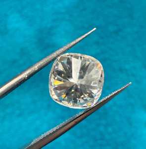 Diamant de laboratoire CVD populaire de 1,01 carat, taille coussin, couleur E-F, pureté VS2, fabriqué à la main en Inde pour la fabrication de bijoux (bagues, boucles d'oreilles, pendentifs) - Product Image 3
