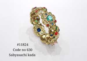 Bracelet ouvertable plaqué or avec pierres précieuses multicolores et perles, bracelet en zircon cubique, bijoux pour mariage. - Product Image 2
