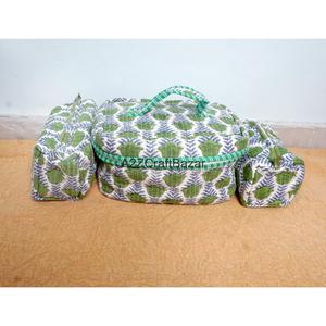 Estuche de Viaje Ecológico de Algodón Hecho a Mano, Organizador de Cosméticos, Juego de 3 Bolsas Grandes con Cierre Impermeable, Estilo Vintage Personalizable - Product Image 1