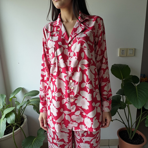 Mystic Bloom of Dawn Serenity Ropa de dormir para mujer Vintage Craft Camisa de manga larga y pantalones elásticos - Product Image 1