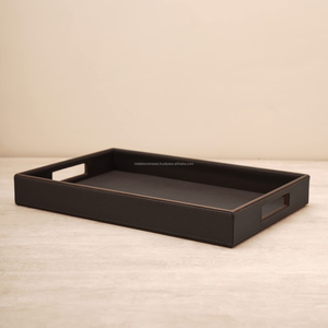 ถาดเสิร์ฟหนัง PU สุดหรูพร้อมด้ามจับตัดหนังสีดำทรงสี่เหลี่ยมผืนผ้า - Product Image 1