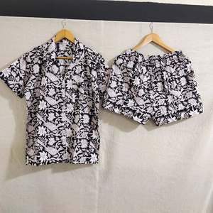 Conjunto de pijama de algodón con estampado floral, cintura elástica, corte holgado, manga tres cuartos, ropa de dormir informal para primavera - Product Image 3