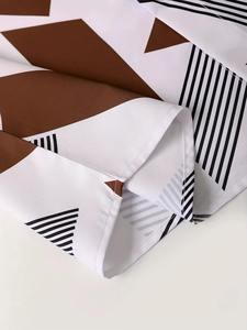 Ensemble chemise boutonnée et short imprimé pour homme, motif géométrique marron, tenue d'été en deux pièces, ensemble décontracté pour la plage - Product Image 4