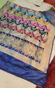 Sari de Seda Brocada Banarasi con Borde de Lujo, Estilo Kanchipuram, Tejido Jacquard, Sari Tradicional Indio para Fiestas - Product Image 4