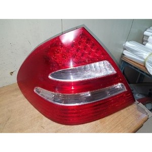 300 Luces Traseras Usadas Izquierdas A2118200564 - Product Image 1
