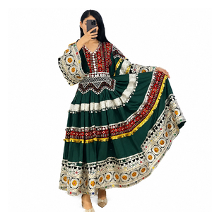 Vestido Tribal Real Afgano Kuchi Bordado, Colección de Vestidos Vintage con Bordado a Mano Banjara Balochi Afgano Kuchi - Product Image 1