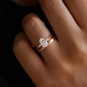 Bague de fiançailles en diamant ovale créé en laboratoire, 1,00 carat, clarté VS1, couleur F, or massif 18 carats, solitaire, bijoux fins - Product Image 3