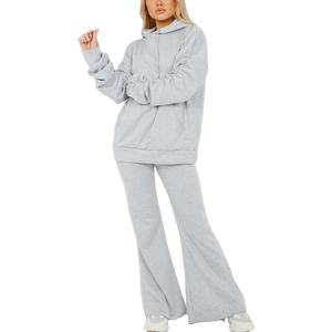 Survêtements évasés en molleton pour femmes de qualité supérieure Survêtements évasés pour femmes de couleur unie de dernière conception - Product Image 1