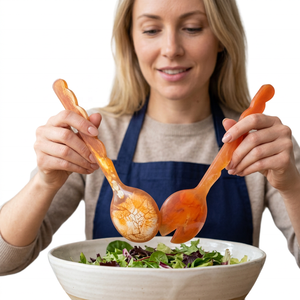 Ensemble de service de luxe en résine pour salade, fait main, effet marbre Aqua Swirl, cuillère et fourchette, compatible lave-vaisselle, écologique, personnalisable pour - Product Image 1