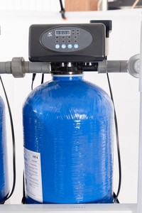 Fournisseur de premier plan en traitement des eaux industrielles, usine de traitement des eaux par osmose inverse, système de filtration d'eau par osmose inverse, système de purification, 6000L/jour, moteur, engrenage, cœur - Product Image 4