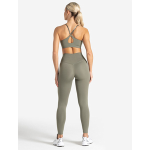 Soutien-gorge de sport grande taille, dernière conception unique, réglable, respirant, à maintien élevé, avec détail dos découpé, ultra-extensible et lisse - Product Image 3