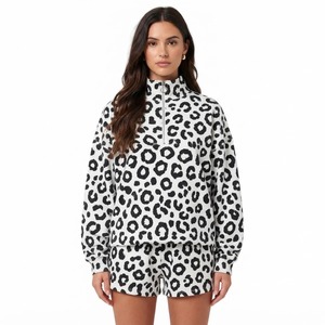 Conjunto Deportivo de Camuflaje Gris para Mujer, Sudadera con Media Cremallera y Pantalones Cortos a Juego, Atuendo Casual de Dos Piezas de Manga Larga - Product Image 6