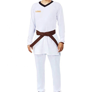 Tenue d'entraînement d'arts martiaux personnalisée avec logo, directement de l'usine – Ensemble léger et durable de Taekwondo et Karaté avec ceinture premium - Product Image 1