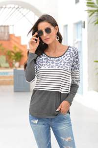 Camiseta Corta con Cuello en V y Botones para Mujer, Estilo Deportivo Casual de Verano, Manga Corta, Tipo Jersey de Béisbol, Color Sólido, Ropa Deportiva para Adultos - Product Image 4