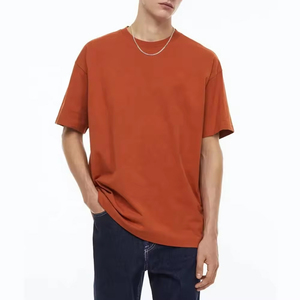 Camiseta de Manga Corta para Hombre, Cuello Redondo, Color Naranja, Corte Regular, Informal, Color Sólido, Tejido de Punto de Algodón - Product Image 1