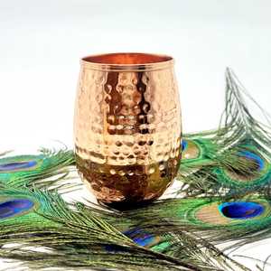 Vaso de Cobre Puro Martillado a Mano |   Vaso Ayurvédico para Beber de 3.5 Pulgadas |   Vaso de chupito sin tallo |   Regalo de Bienestar y Decoración para el Hogar - Product Image 5
