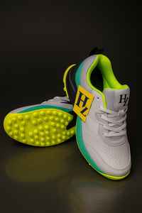 Chaussures de cricket avec crampons en caoutchouc, légères, lavables, matière douce, longue durée de vie, confort optimal, disponibles dans toutes les couleurs. - Product Image 2