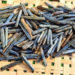 Tranche de Kyanite Bleue Naturelle Faite à la Main, Pierre Brute pour Reiki, Méditation, Guérison Énergétique, Décoration, Vente en Gros - Product Image 4