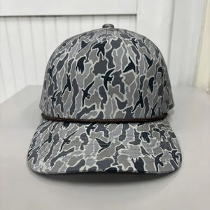 Casquette Snapback 5 Panneaux Camouflage Personnalisable avec Logo et Cordon, Style Urbain Extérieur, Visière Plate, Vente en Gros Usine, OEM Vietnam - Product Image 1