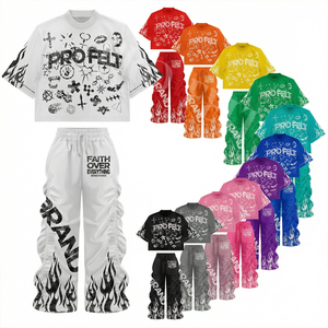 Conjunto de Sudadera Corta con Diseño Personalizado y Estampado de Llamas, Pantalones Deportivos, Ropa Deportiva Moderna - Product Image 1