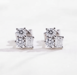 Pendientes de Diamantes de Tres Piedras con Corte Esmeralda Brillante en Oro Blanco de 18K para Mujer, Cultivados en Laboratorio, Certificados por IGI, Estilo Clásico, 5-6gm - Product Image 2