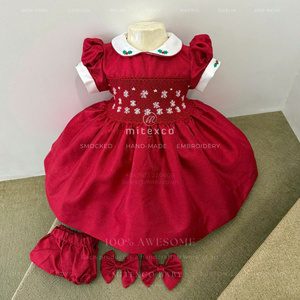 Robe de Noël Rouge Brodée Flocons de Neige et Col en Dentelle pour Bébés Filles – Vente en Gros OEM - Product Image 1