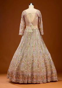 Antra Lifestyle - Lehenga Choli de Lujo en Verde Salvia con Lentejuelas, Bordado Zari, Traje de Boda Indio, Ghagra Nupcial, Ropa de Fiesta Pakistaní - Product Image 3