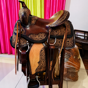 Selle Western Antique en Cuir Véritable Sculptée à la Main de Qualité Supérieure, Équipement d'Équitation de Luxe, Qualité Export Inde OEM, Équipement Durable HD - Product Image 1