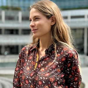 Camisa Boho de Algodón con Estampado Floral Oscuro para Mujer, Blusa Informal de Manga Larga con Botones, Ligera, para Verano - Product Image 2