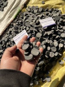 Boutons en corne de buffle en gros, noirs, tailles 16mm/19mm/21mm/23mm/26mm/29mm/31mm pour accessoires vestimentaires - Product Image 3